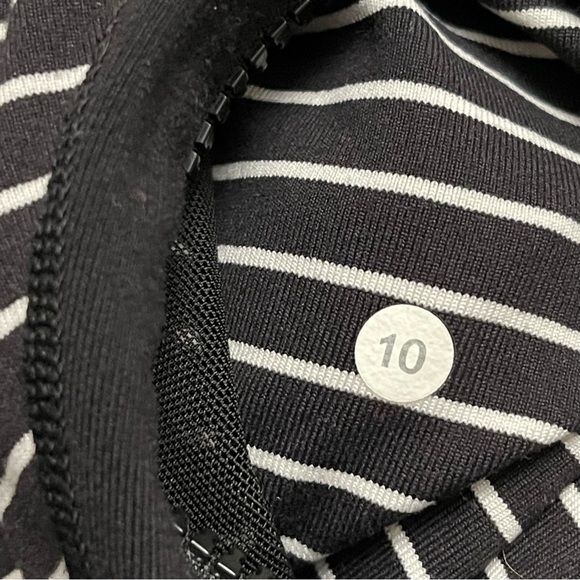 Lululemon Define Jacket Sz 10 In Parallel Stripe Black White / Black - Picture 7 of 9